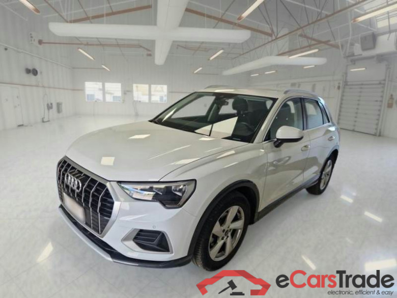 AUDI Q3 / 2018 / 5P / SUV 35 TDI S TRONIC BUSINESS ADVANCED