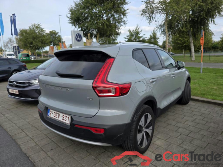VOLVO XC40 2.0 B3 MHEV Core Limited Edition DCT #3