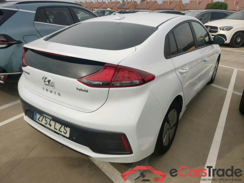 HYUNDAI IONIQ / 2019 / 5P / berlina con portón 1.6 GDI HEV Klass DCT #2