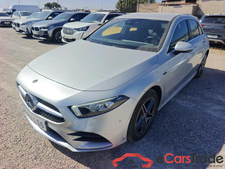 MERCEDES-BENZ Clase A / 2018 / 5P / berlina con portón A 250 e