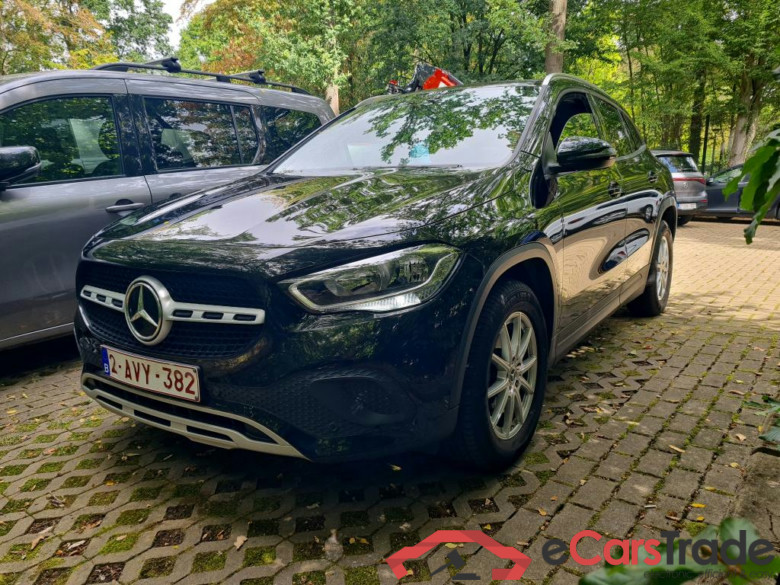 MERCEDES-BENZ GLA - Klasse 1.3 GLA 180 DCT BUSINESS SOLUTION