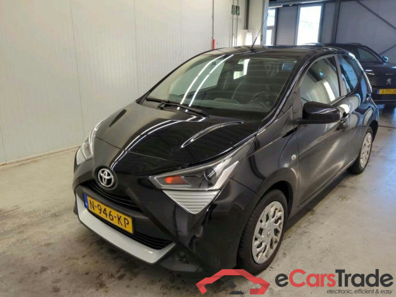 TOYOTA Aygo 1.0 VVT-i x-play