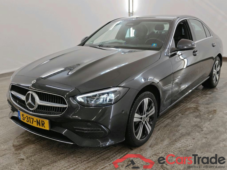 Mercedes-Benz C-Klasse Limousine C 300 e Luxury Line 4d #1