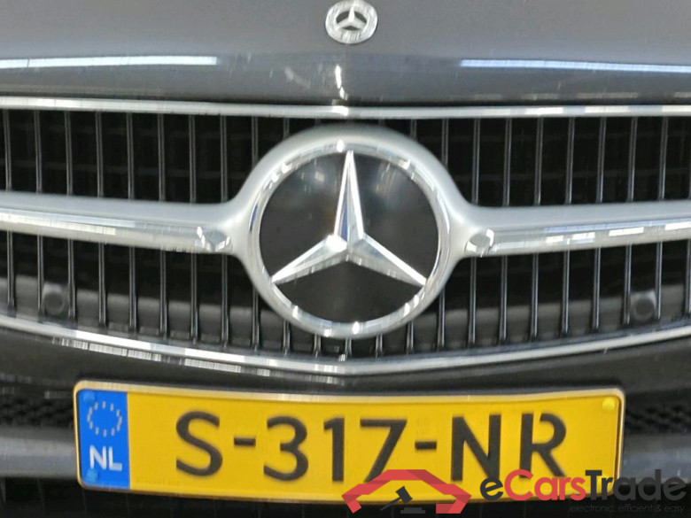 Mercedes-Benz C-Klasse Limousine C 300 e Luxury Line 4d #5