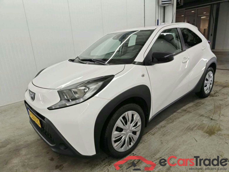 TOYOTA Aygo X 1.0 VVT-i MT Play #1