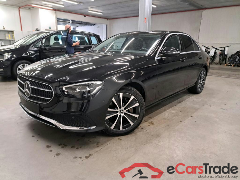MERCEDES - MER E BERLINE 300 e 320PK DCT Business Solution With Leather Pack & Smartphone Integration  * HYBRID *