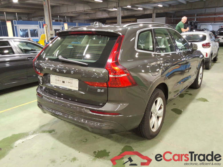 VOLVO XC60 2.0 B4 D MHEV MOMENTUM PRO AUTO #4