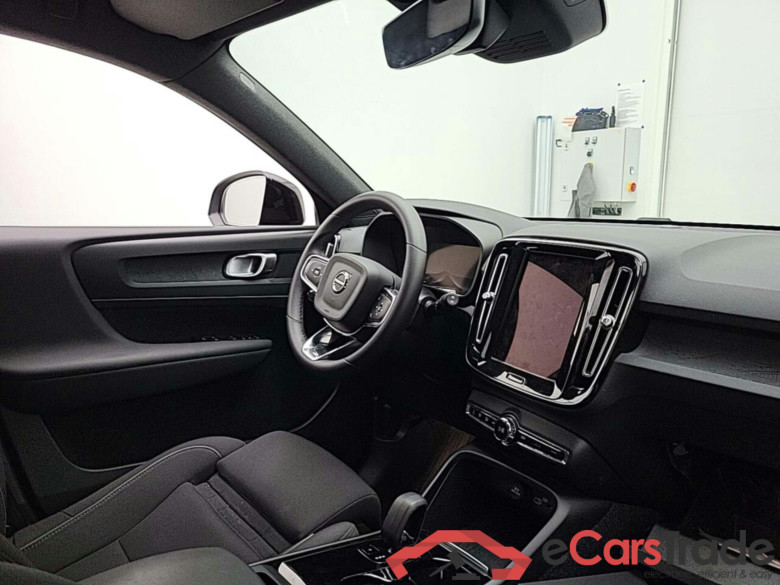 VOLVO XC40 RECHARGE CORE #3