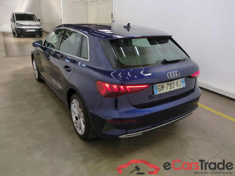 AUDI A3 Sportback / 2020 / 5P / Berline 35 TFSI 150 MHEV S Tronic Design Luxe #4