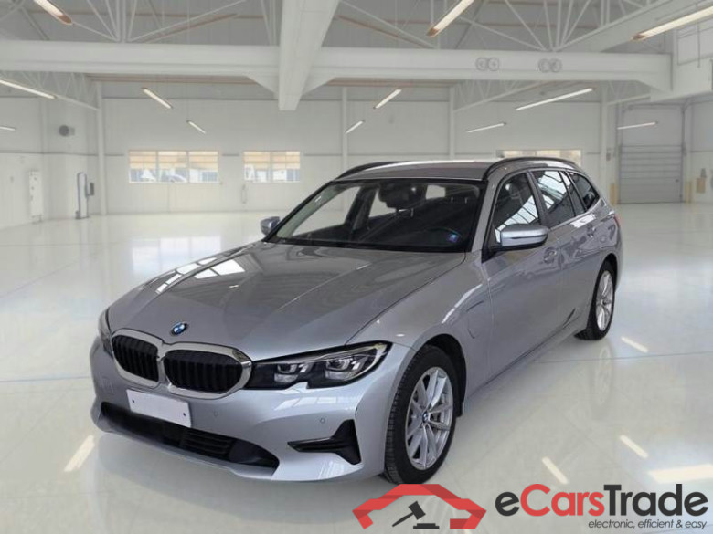 BMW SERIE 3 / 2018 / 5P / STATION WAGON 330E TOURING AUTO #1