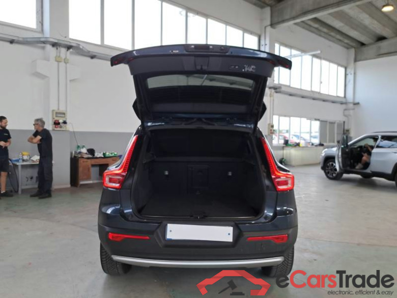 VOLVO XC40 / 2017 / 5P / SUV T5 PLUG-IN HYBRID AUTO RECHARGE INSCR. #5