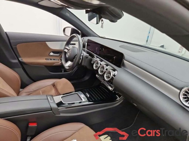 MERCEDES-BENZ CLA-klasse 180 St.Ed. AMG Line #3
