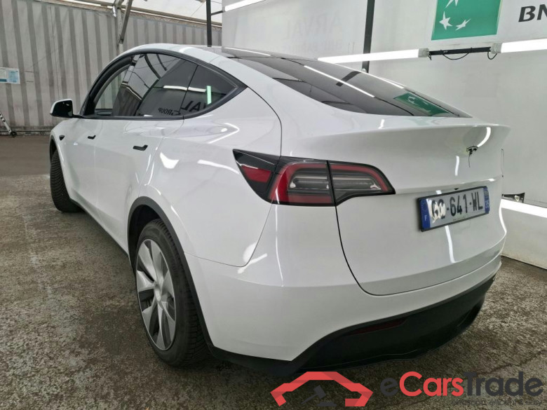 TESLA Model Y / 2021 / 5P / SUV RWD #3
