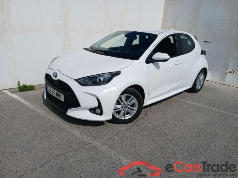 TOYOTA Yaris / 2020 / 5P / berlina con portón 1.5 120H Business Plus