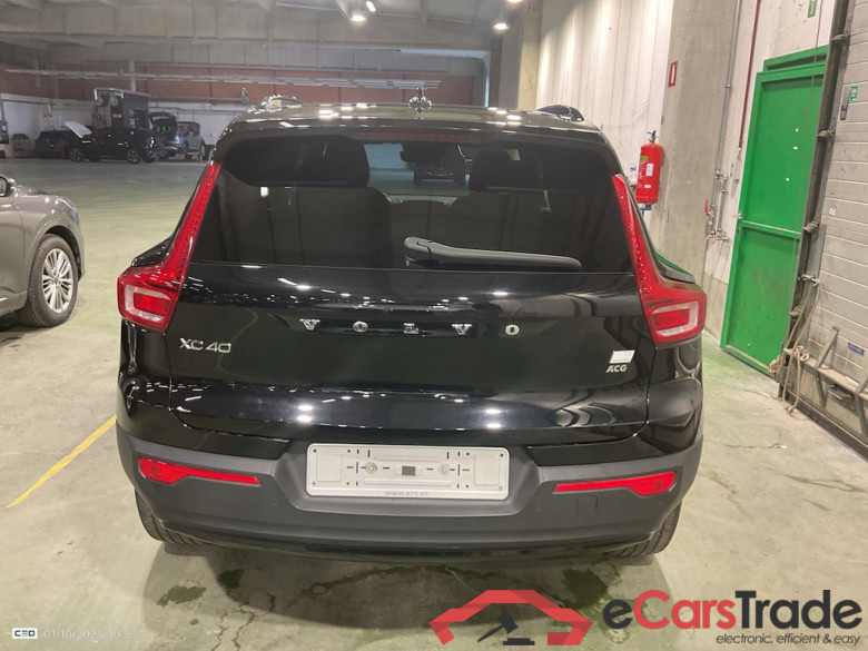 VOLVO XC40 1.5 T5 PHEV R-DESIGN DCT #5