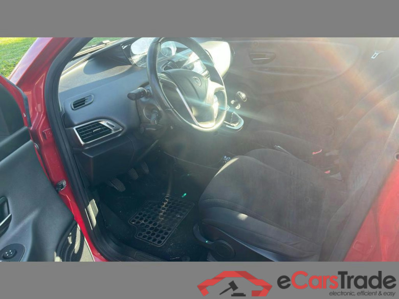 LANCIA Ypsilon 5P/D CNG 0.9 TwinAir EcoChic Gold #6