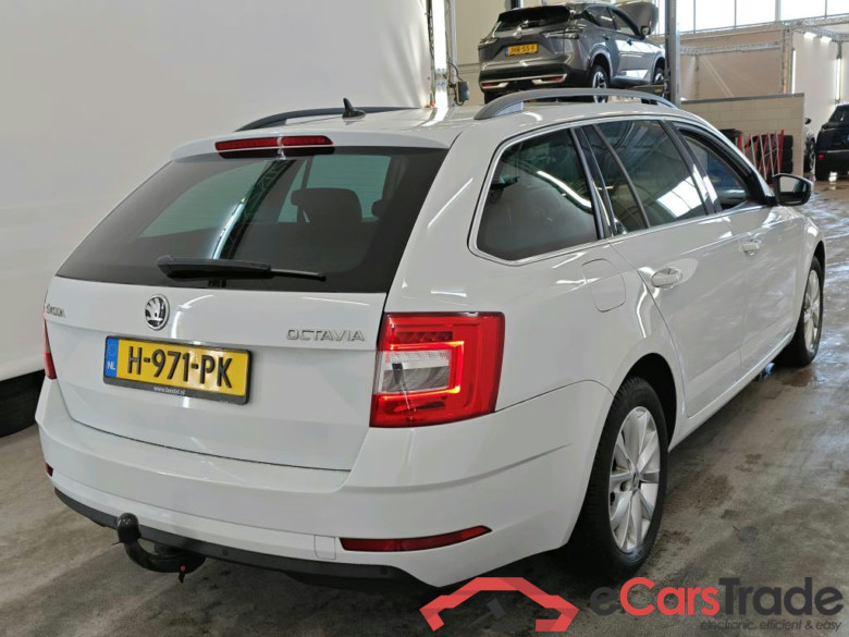 Skoda Octavia Combi 1.0 TSI Greentech Business Edition 5d #2