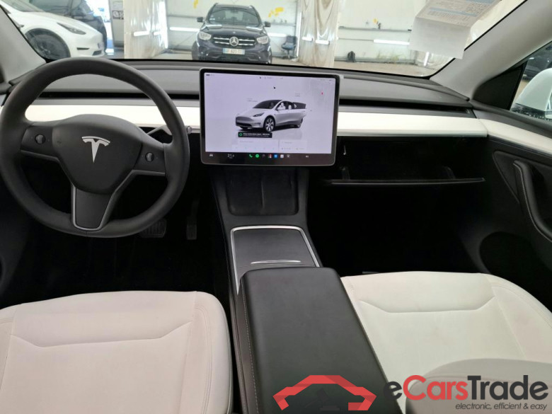 TESLA Model Y / 2020 / 5P / SUV Grande Autonomie RWD #6