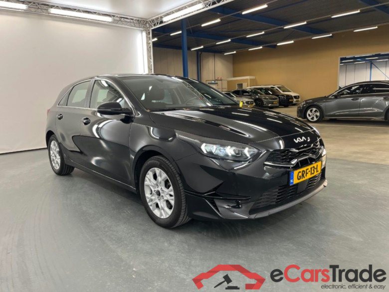 KIA Ceed 1.5 T-GDi DynamicLine #2