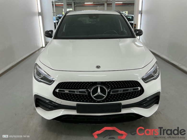 MERCEDES-BENZ GLA 2.0 GLA 180 D DCT AMG LINE #2