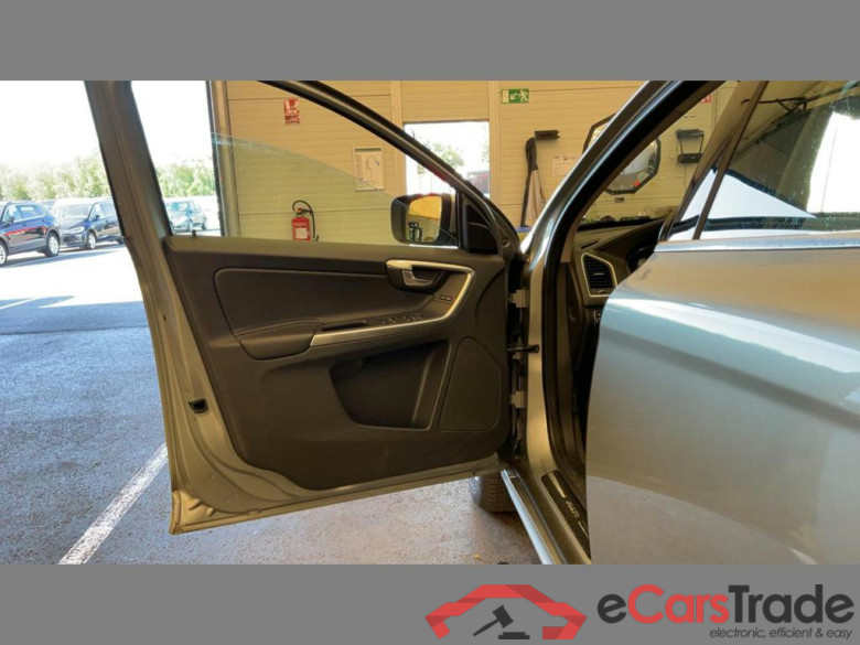 VOLVO XC60 Dsl 2.0 D3 Summum Geartronic #6