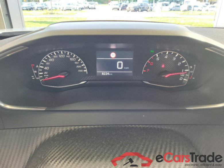 Peugeot 2008 (P1)(11.2019->) DE - SUV5 1.2 Benzin 100 EU6e, Style (EURO 6e) Style, (Facelift) 2025 - 2026 #6