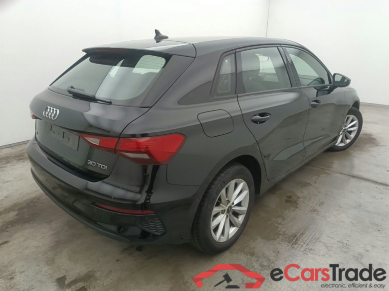 Audi A3 Sportback 2.0 30 TDi 85kW Attraction 5d #2