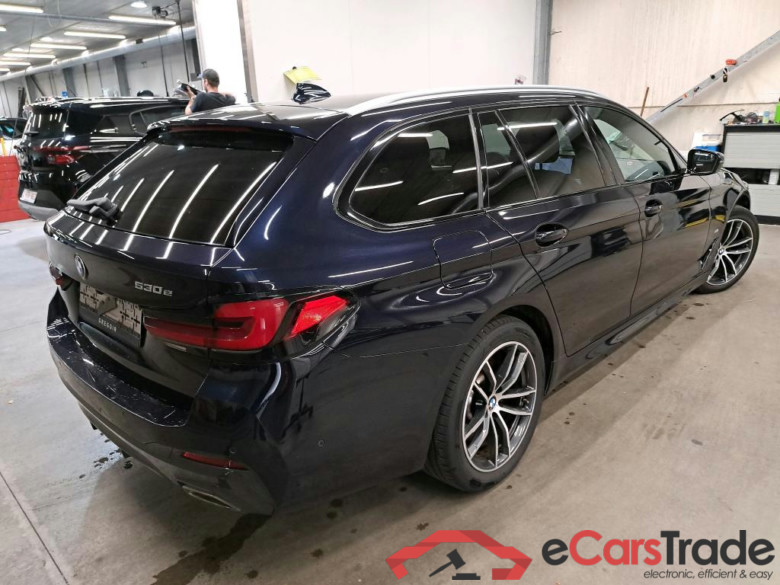 BMW - BMW 5 TOURING 530e 292PK M port Pack Comfort & Safety & Dakota Sport Seats & Pack Business & Seats Heated Front & Rear & Trialer Towing Hook & Parking Assistant Pack * HYBRID * #2
