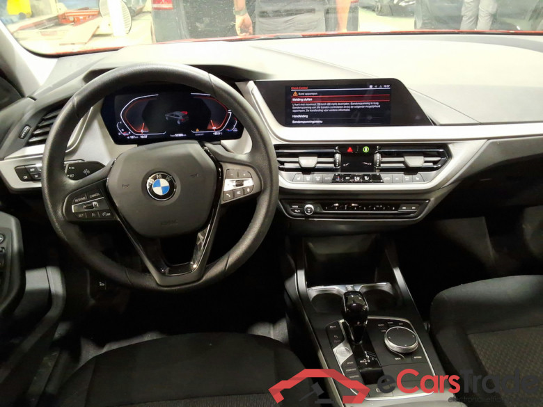 BMW 1 SERIES HATCH 1.5 116IA (80KW) #6