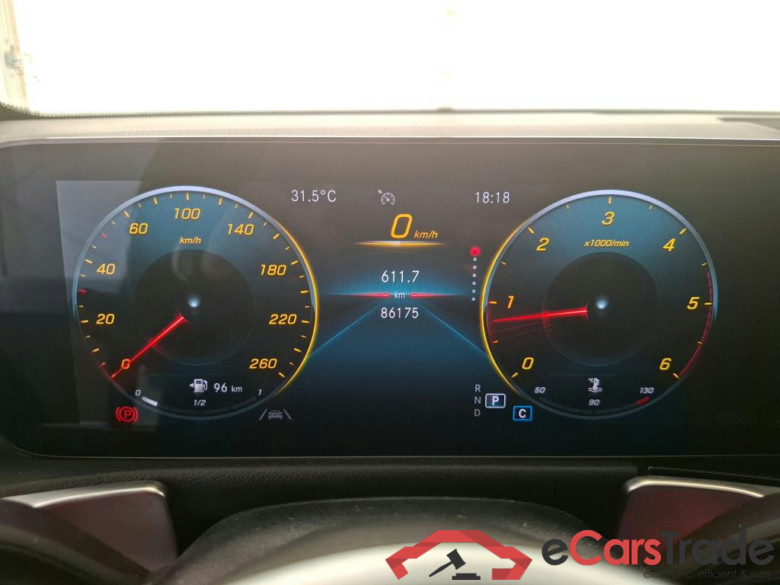 MERCEDES-BENZ GLB / 2019 / 5P / SUV GLB 200 d Progressive Line #6