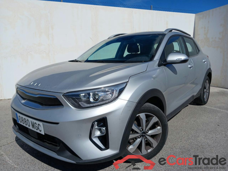 KIA Stonic / 2017 / 5P / todoterreno 1.0 T-GDi 88kW (120CV) MHEV Drive DCT