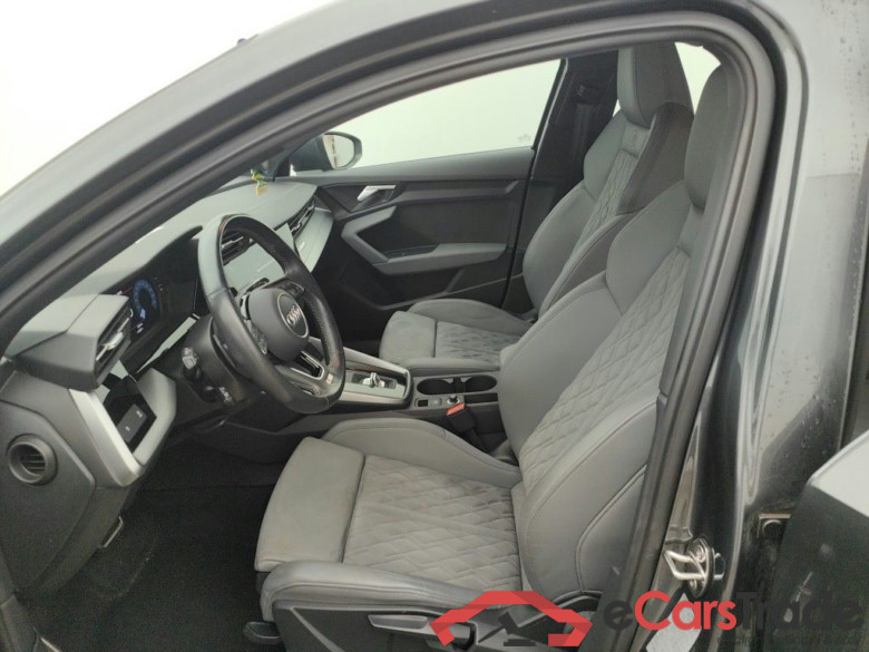 Audi A3 Sportback 1.5 35 TFSi 110kW S tronic S line 5d #3