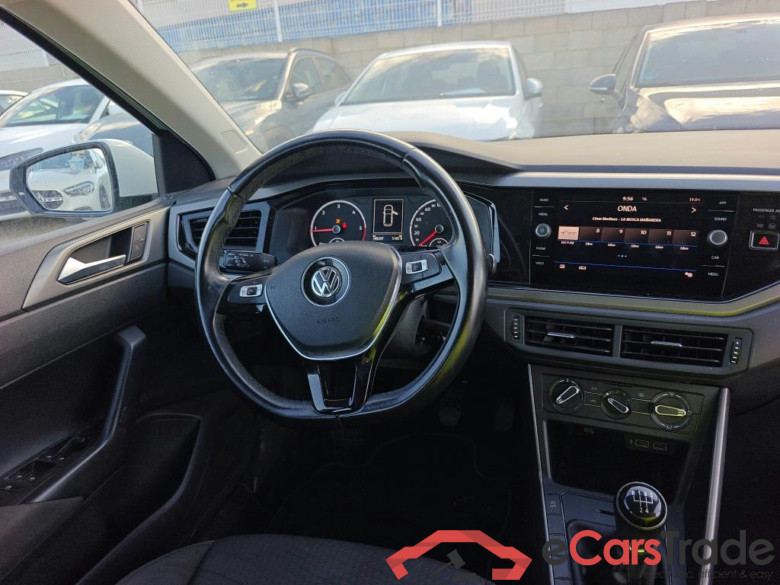 VOLKSWAGEN Polo / 2017 / 5P / berlina con portón Advance 1.6 TDI 70kW (95CV) #3