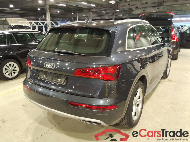 AUDI Q5 DIESEL - 2017 30 TDi Business Edition Sport S tronic #4