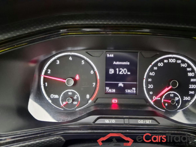 VOLKSWAGEN T-Cross / 2018 / 5P / todoterreno Advance 1.0 TSI 81kW (110CV) #4