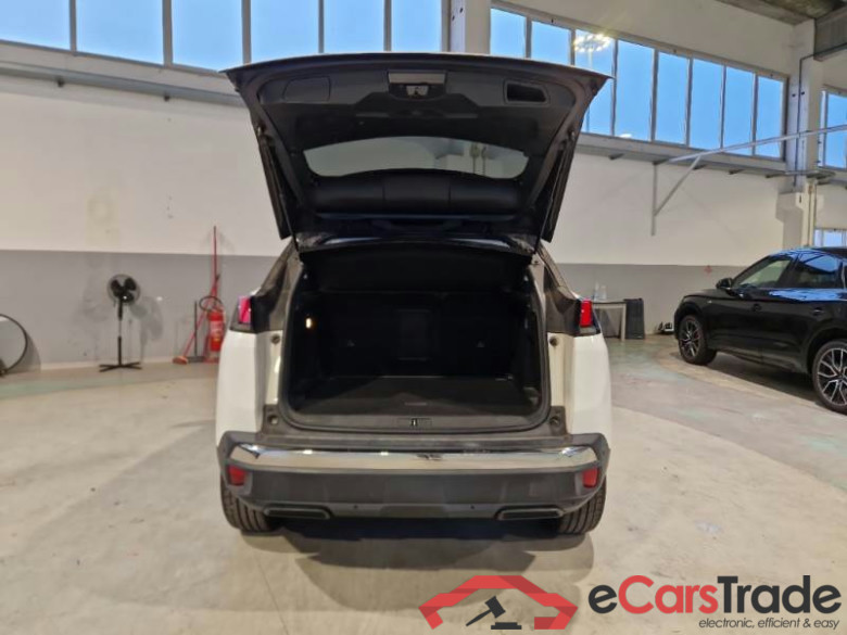 PEUGEOT 3008 / 2016 / 5P / SUV BLUEHDI 130 EAT8 SeS ALLURE #5