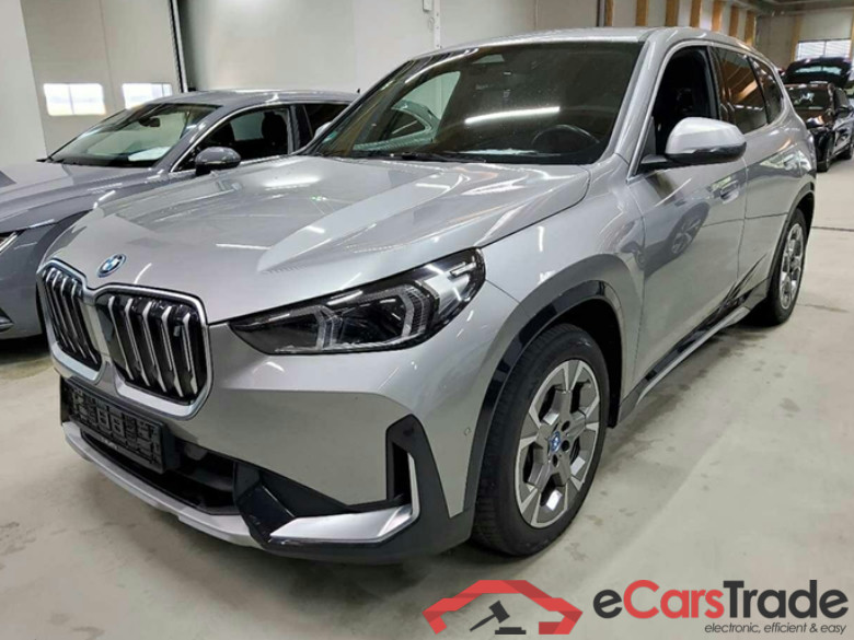 iX1 30 xDrive xLine 64kWh #1