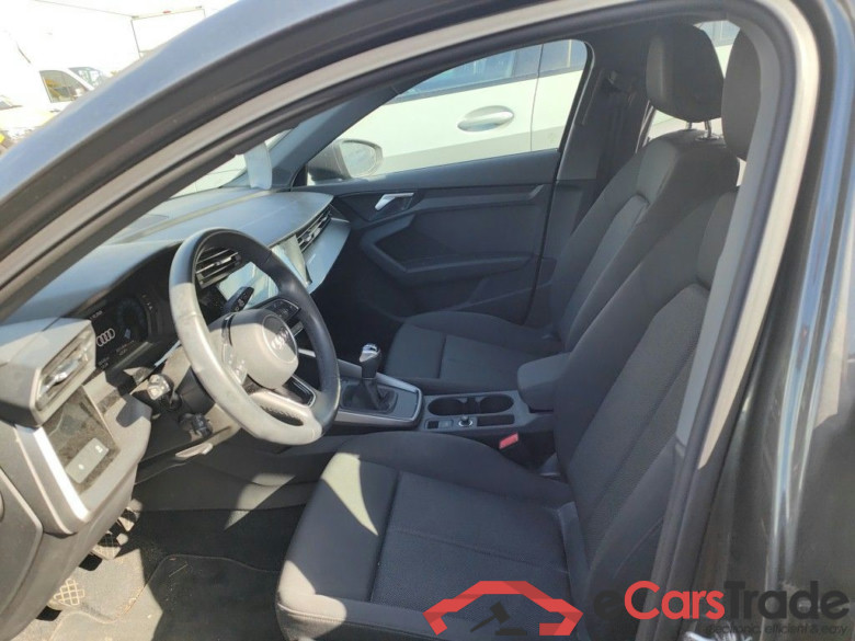 Audi A3 Sportback 1.0 30 TFSi 81kW S line 5d !! damaged car !! #3