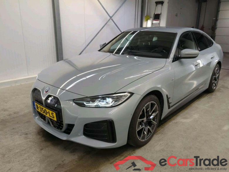 BMW i4 40