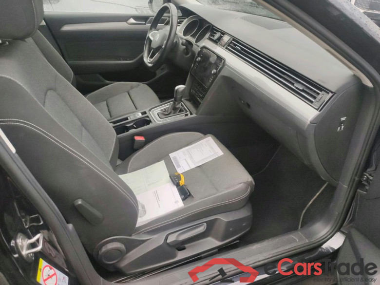 VOLKSWAGEN Passat / 2019 / 5P / familiar Variant Executive 2.0 TDI 110kW DSG #6