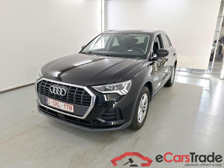 AUDI Q3 1.4 45 TFSI E S TRONIC #1