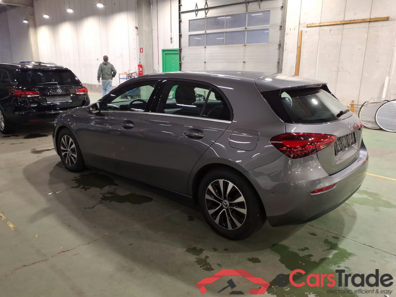 MERCEDES-BENZ A-CLASS 2.0 A 180 D BUSINESS LINE DCT #2