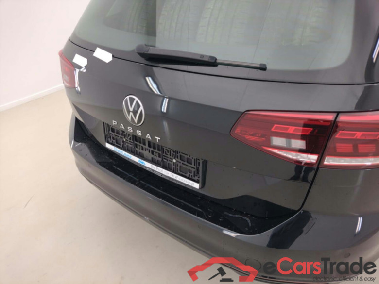 VOLKSWAGEN PASSAT VARIANT 1.5 TSI ACT CONCEPTLINE DSG #4