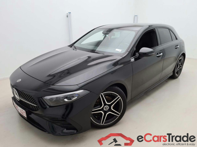 MERCEDES-BENZ A-KLASSE 1.3 200 7G-DCT AMG LINE #1