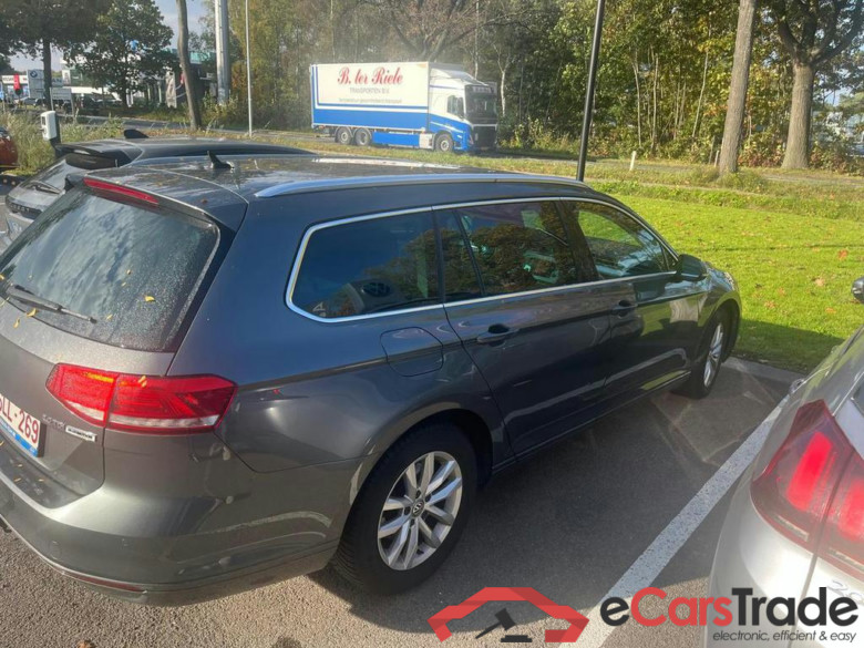 VOLKSWAGEN Passat Variant Dsl SW 2.0 CR TDi Comfortline Business DSG #4