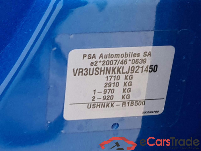 PEUGEOT 2008 1.2 PT Active #4