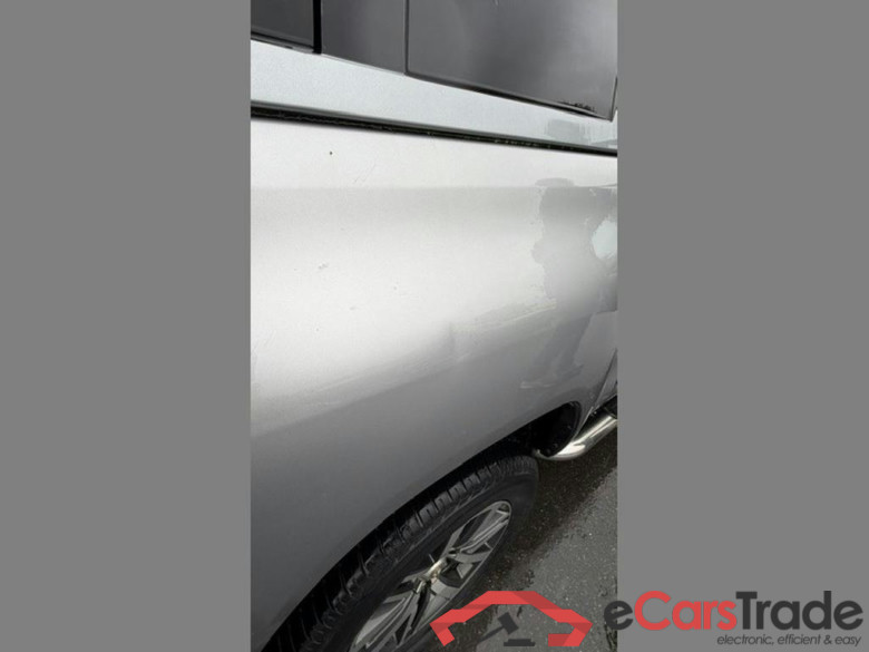 TOYOTA Hilux Double Cab Dsl 2.4 D-4D 4WD Invincible50 Chrome #6