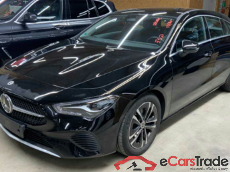 MERCEDES-BENZ CLA 180 Shooting Brake 7G-DCT Entry 5d 100kW
