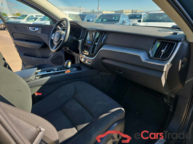VOLVO XC60 / 2017 / 5P / todoterreno 2.0 B4 D Momentum Pro Auto #6