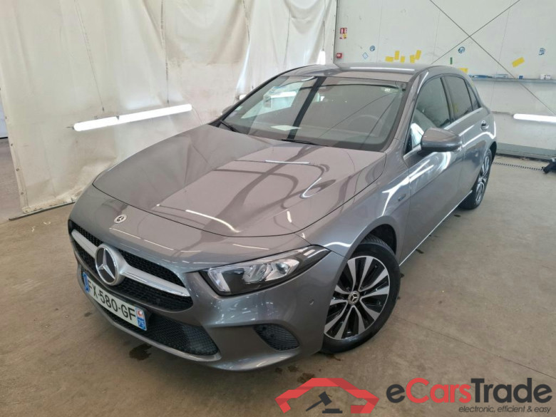 MERCEDES-BENZ Classe A Compact / 2018 / 5P / Berline A 250 e Business Line 8G-DCT